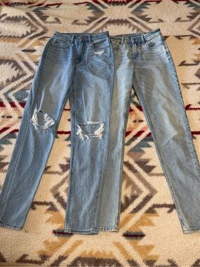American Eagle Light Wash Distressed Straight-Leg Jeans Pair-Size 00 Long